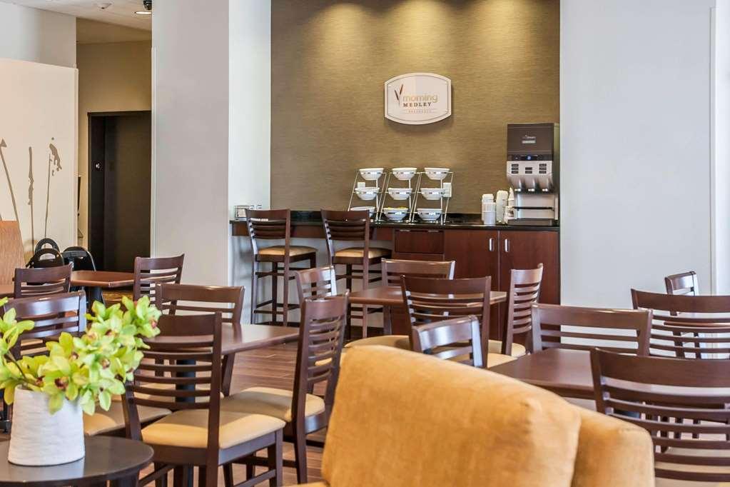 Sleep Inn & Suites Devils Lake Restaurante foto